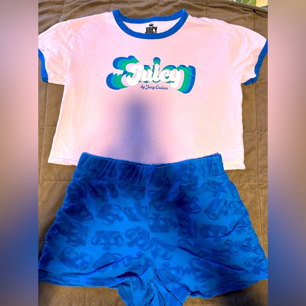 JUICY COUTURE Outfit- purple/blue crop top with blue velour shorts